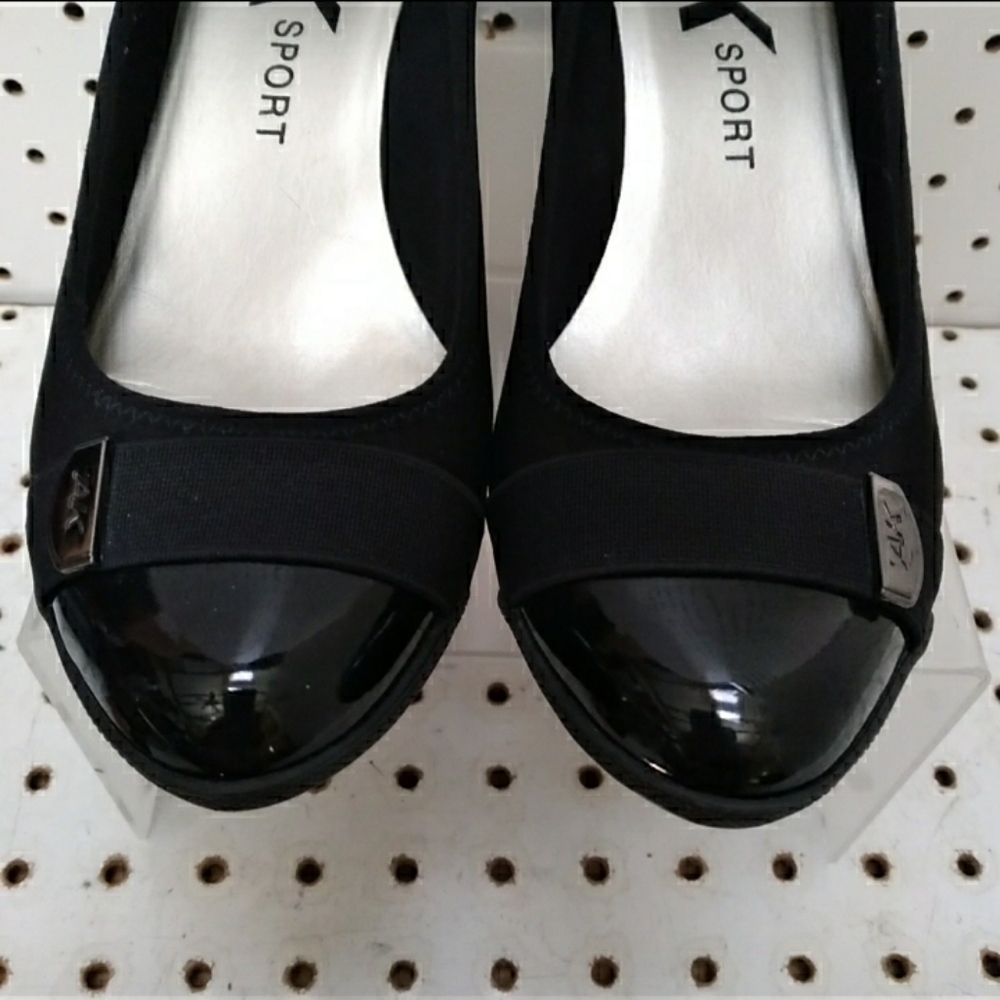 Anne Klein AK Sport | Women's Black Shoes | AK Logo Pump Low Wedge Slip-on 7.5 M - Picture 6 of 9